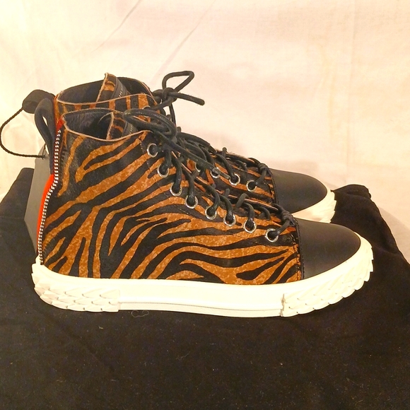 🔥 🔥 NWT Giuseppe Zanotti Mix Media  Booties/Sneaker - Picture 7 of 16